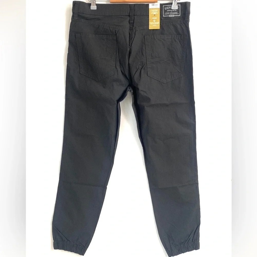 Levis levi’s signature